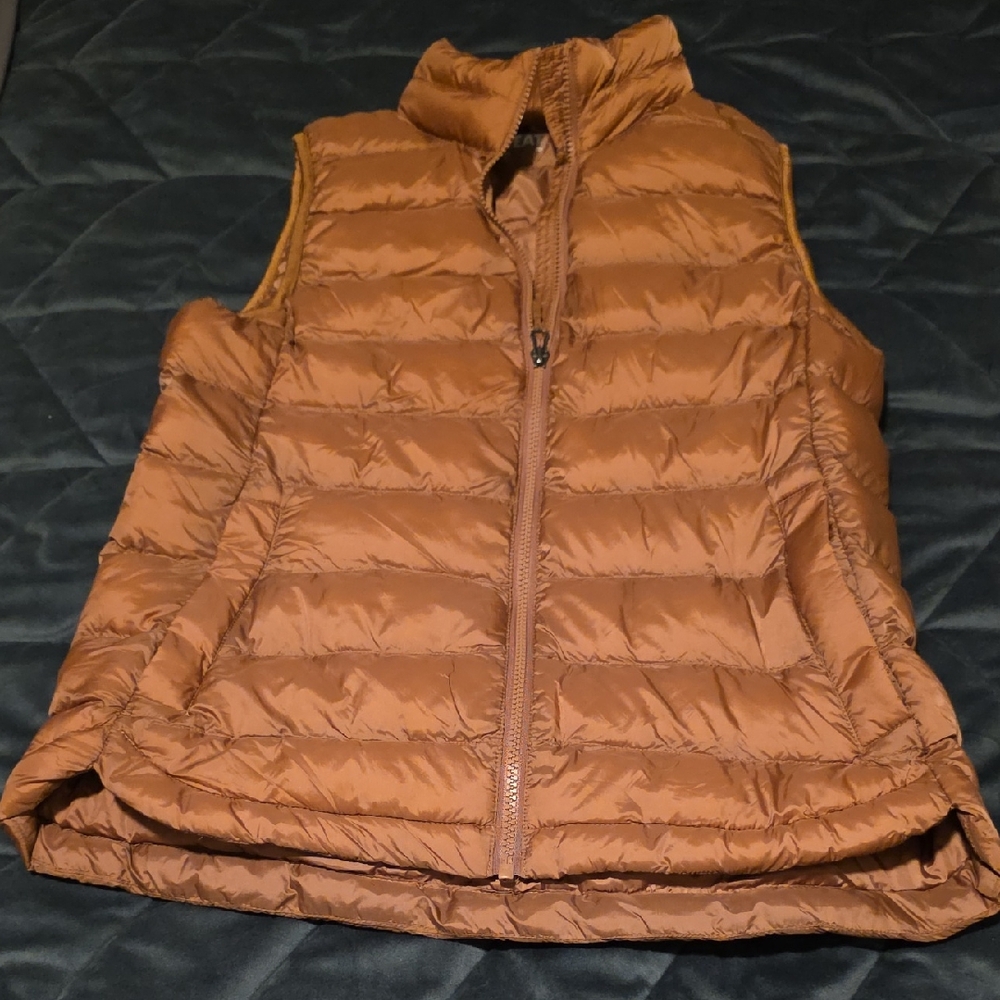 32 Degrees Women's Tan Puffer Vest
